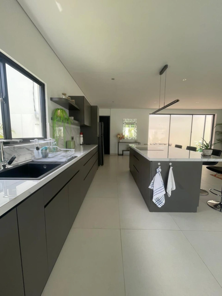 Villa For Rent 3 Bed In Kerobokan,Badung Bali, 3-bed villa for rent in Canggu – photo 15 of 15