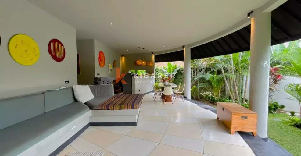 Tropical 4BR Villa with Expansive Garden & Pool in Sought-After Umalas, 4-bed villa for rent in Seminyak – photo 2 of 15
