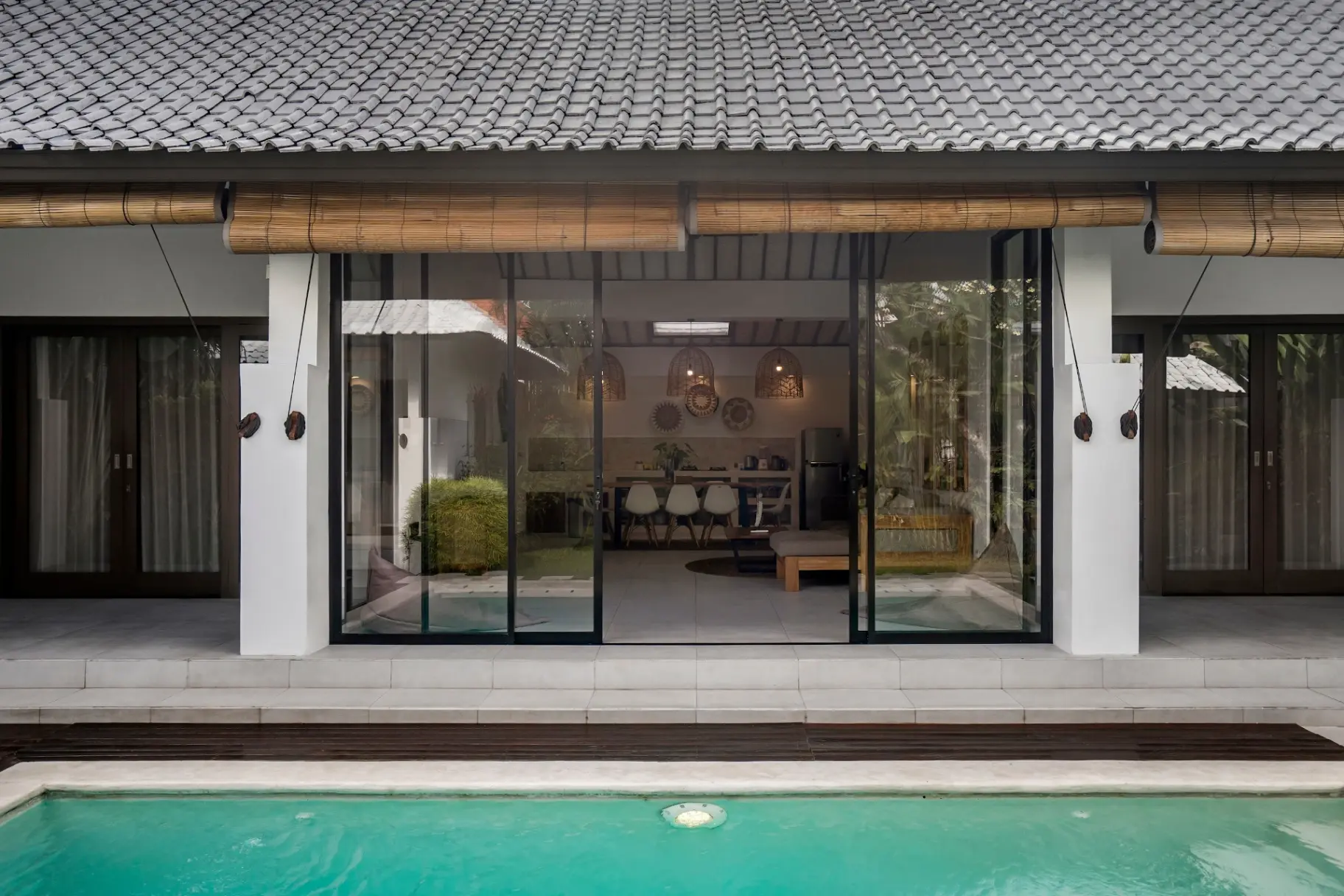 Villa Moju - Chic 3BR Architectural Sanctuary in Bumbak, Canggu, 3-bed villa for rent in Canggu – photo 5 of 15