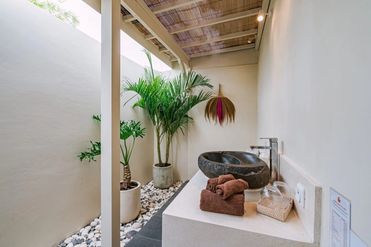 Villa For Rent 4 Bed In Canggu,Badung Bali, 4-bed villa for rent in Canggu – photo 7 of 15