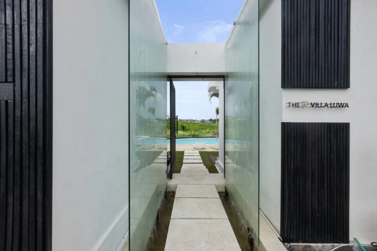 Villa For Rent 5 Bed In Pererenan,Badung Bali, 5-bed villa for rent in Pererenan – photo 13 of 15