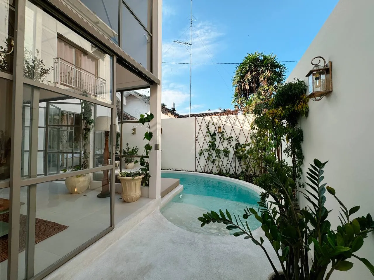 Park 97 - Sunlit Bohemian Villa with Private Pool in Canggu, 2-bed villa for rent in Canggu – photo 3 of 15