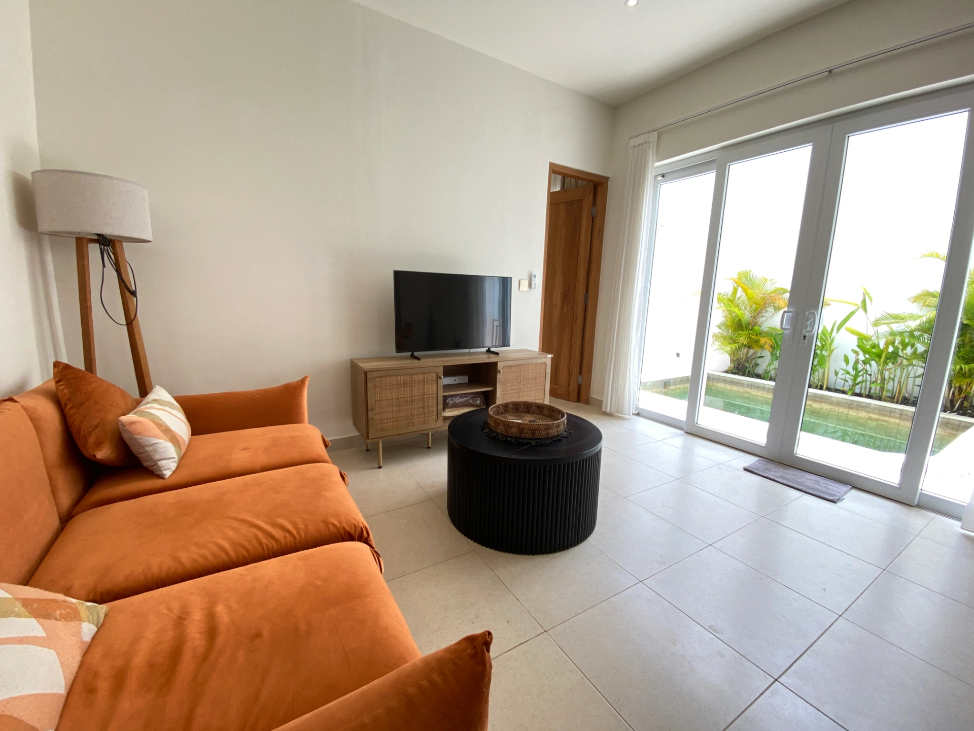 2BR Private Villa in Cemagi, 2-bed villa for rent in Seseh – photo 4 of 15