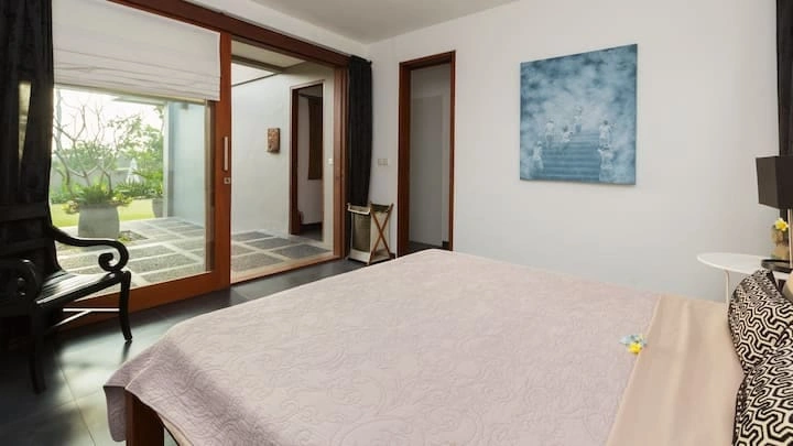 Villa For Rent 3 Bed In Babakan,Badung Bali, 3-bed villa for rent in Canggu – photo 3 of 15