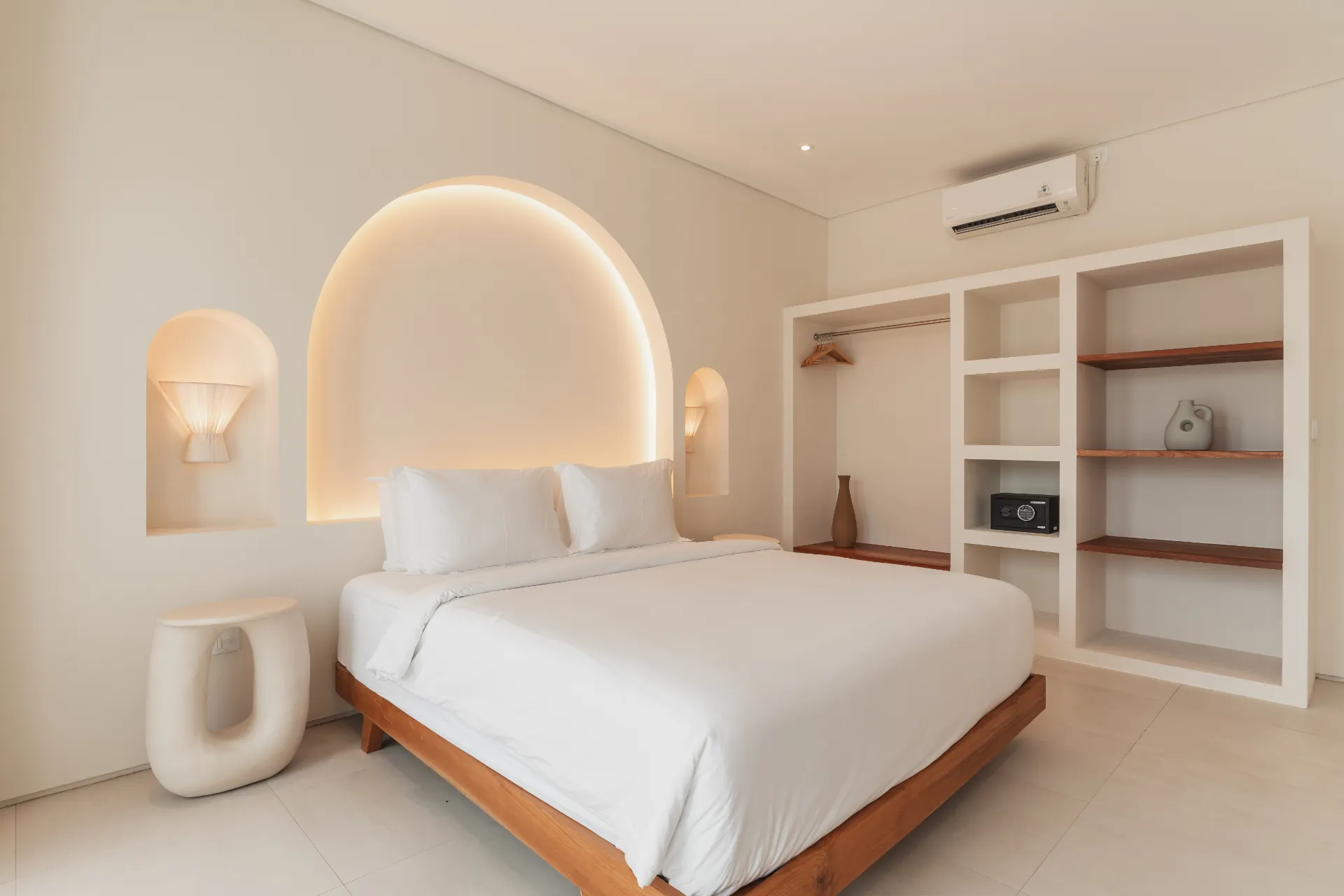 Sari 1 - Chic 1BD Villa with Pool & Bright Design - Bingin, 1-bed villa for rent in Uluwatu – photo 8 of 11