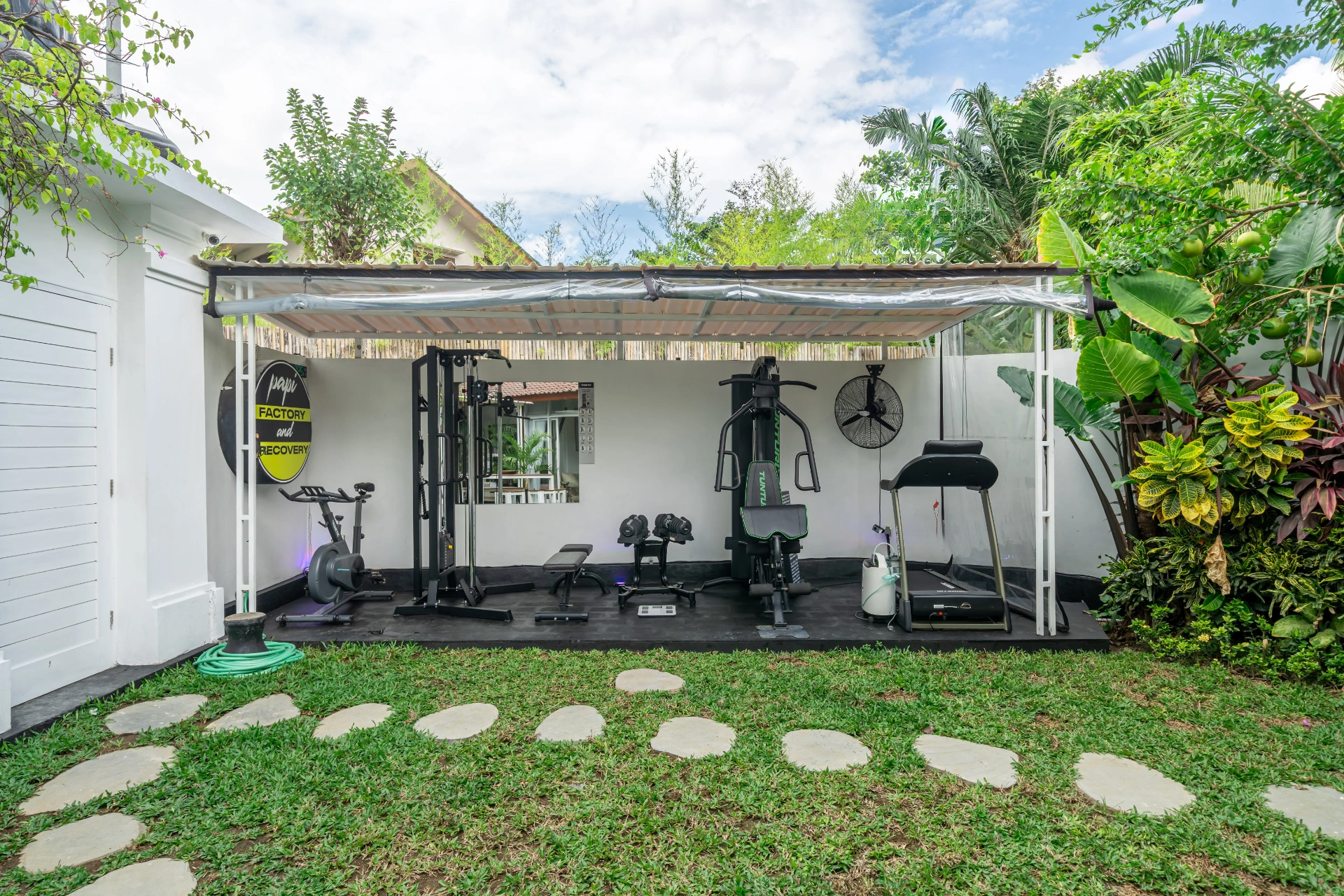 This Is The Bali Life People Move Here For, 3-bed villa for rent in Canggu – photo 3 of 15