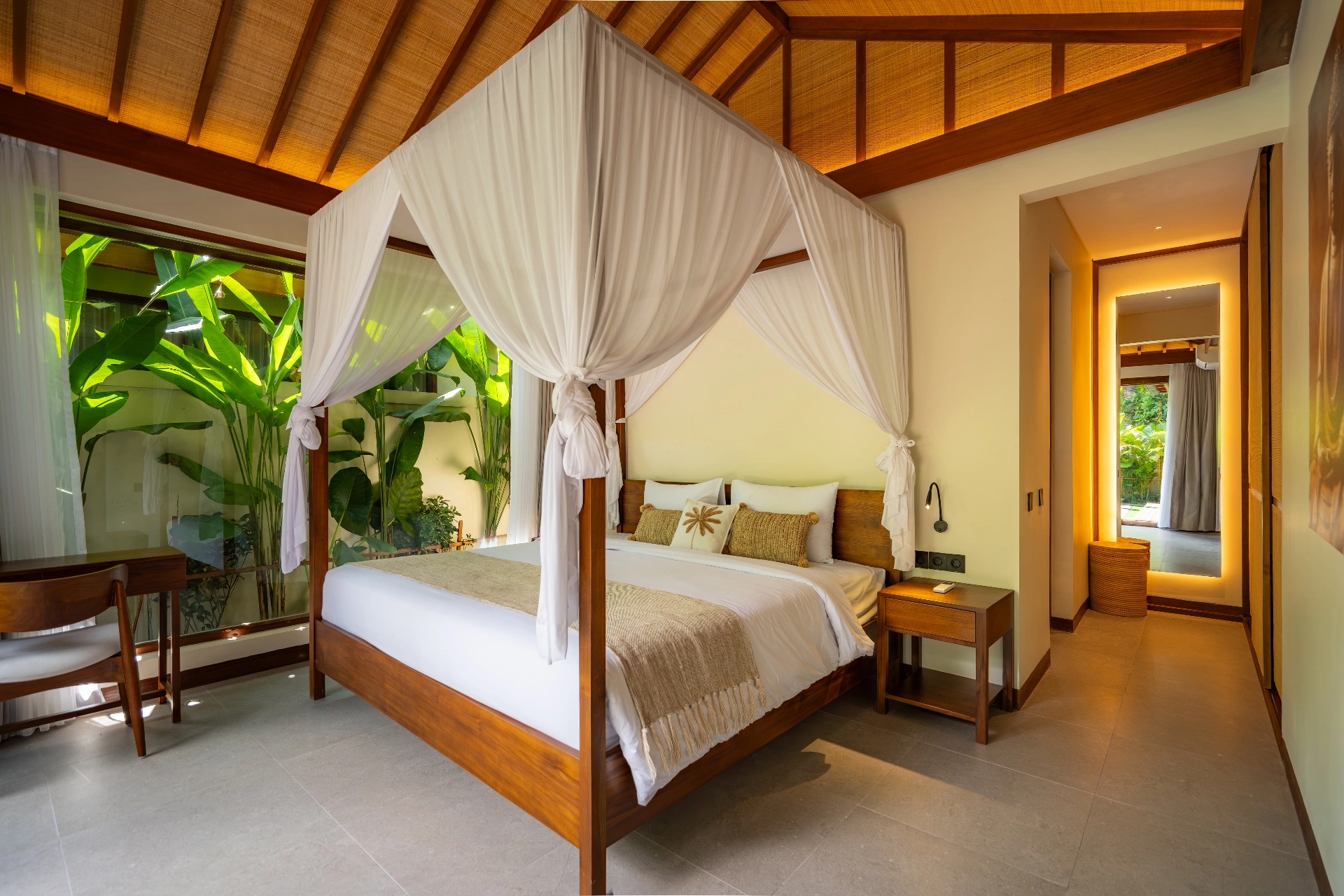 Apura - Modern Tropical 1BR Ubud Villa | Poolside Garden, 1-bed villa for rent in Ubud – photo 5 of 15