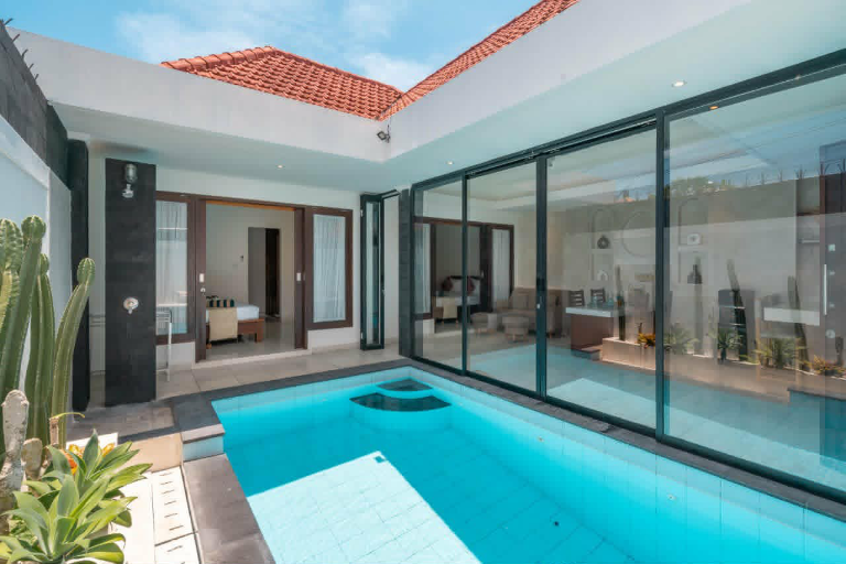 Merilas Villa | 2BR Private Pool Villa in Berawa, Bali, 2-bed villa for rent in Canggu – photo 4 of 10