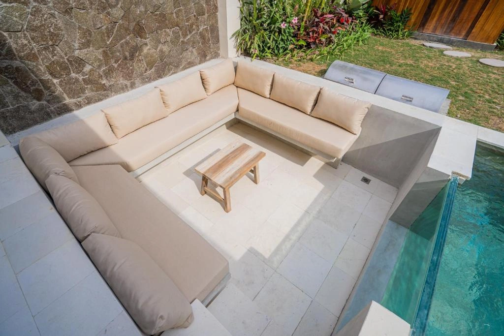 3 Bedroom Villa in Kerobokan, 3-bed villa for rent in Canggu – photo 4 of 15