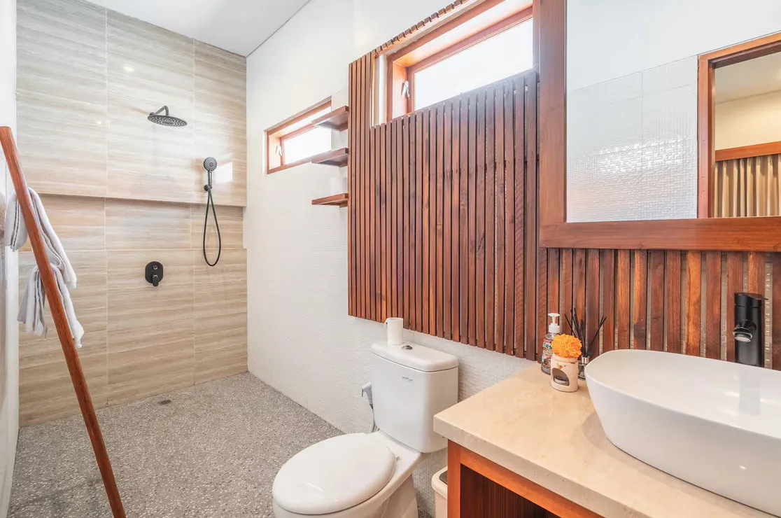 Silk Lodge - Modern 3-Bedroom Villa with Private Pool in Prime Berawa Location, 3-bed villa for rent in Canggu – photo 8 of 15