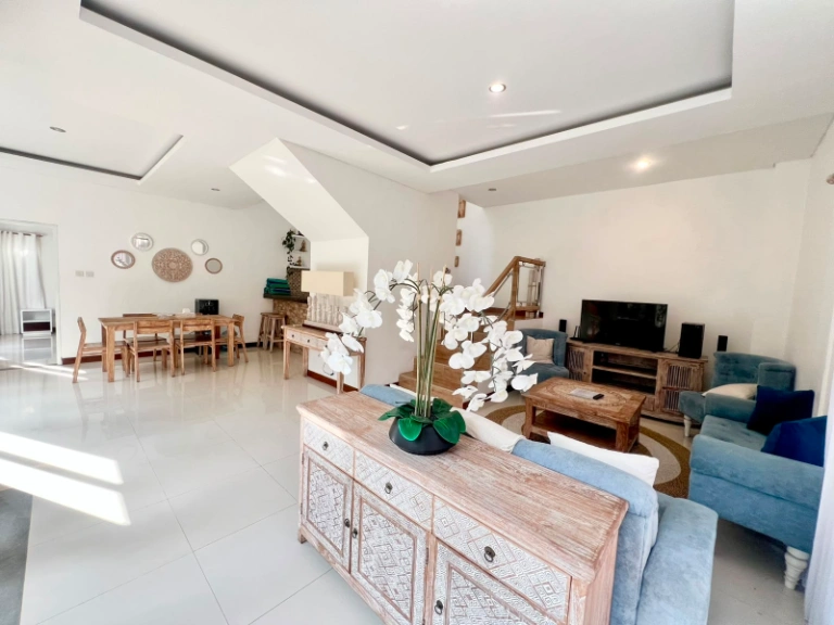 3BR Seminyak near to the Beach, Yearly Only, 3-bed villa for rent in Seminyak – photo 8 of 15