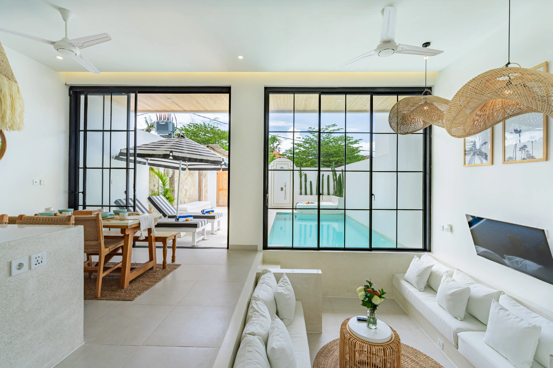 Luxury 2BR Pool Villa • Walk to La Brisa & Echo Beach, 2-bed villa for rent in Canggu – photo 6 of 15