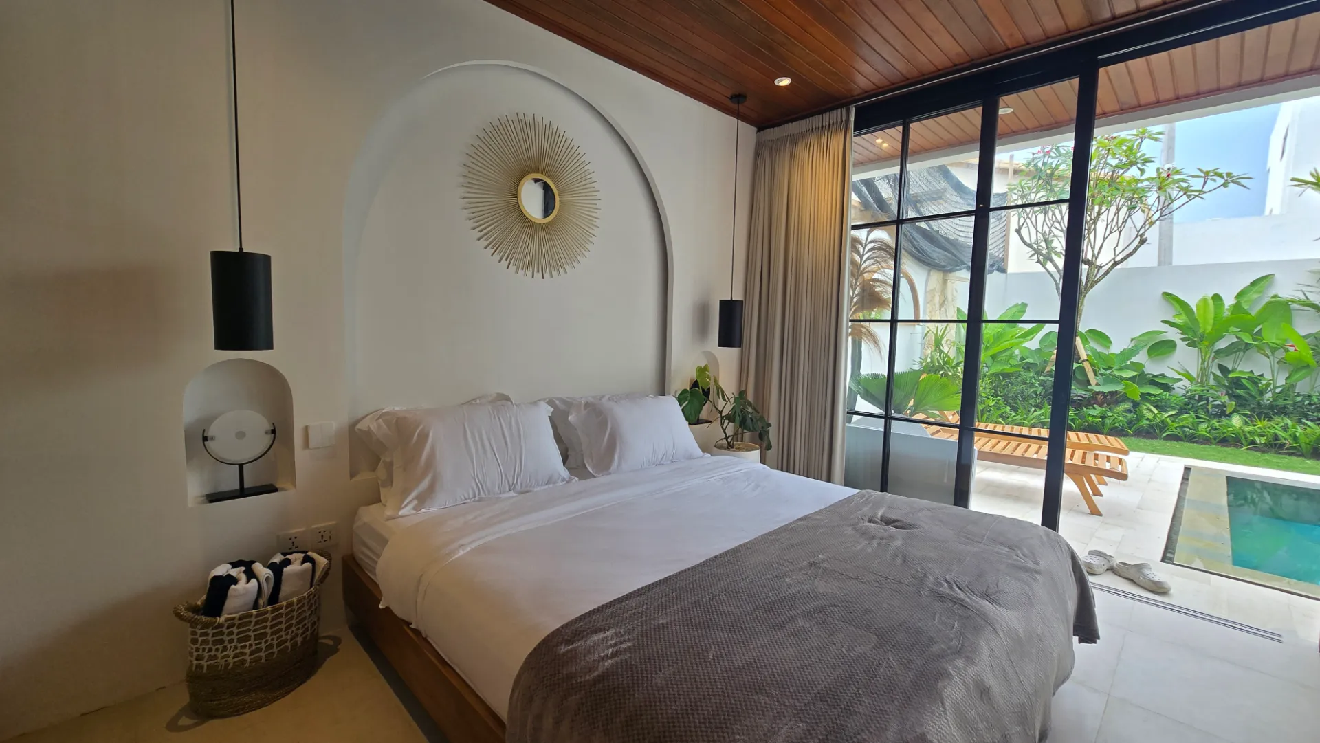 Villa For Rent 3 Bed In Pererenan,Badung Bali, 3-bed villa for rent in Pererenan – photo 4 of 15