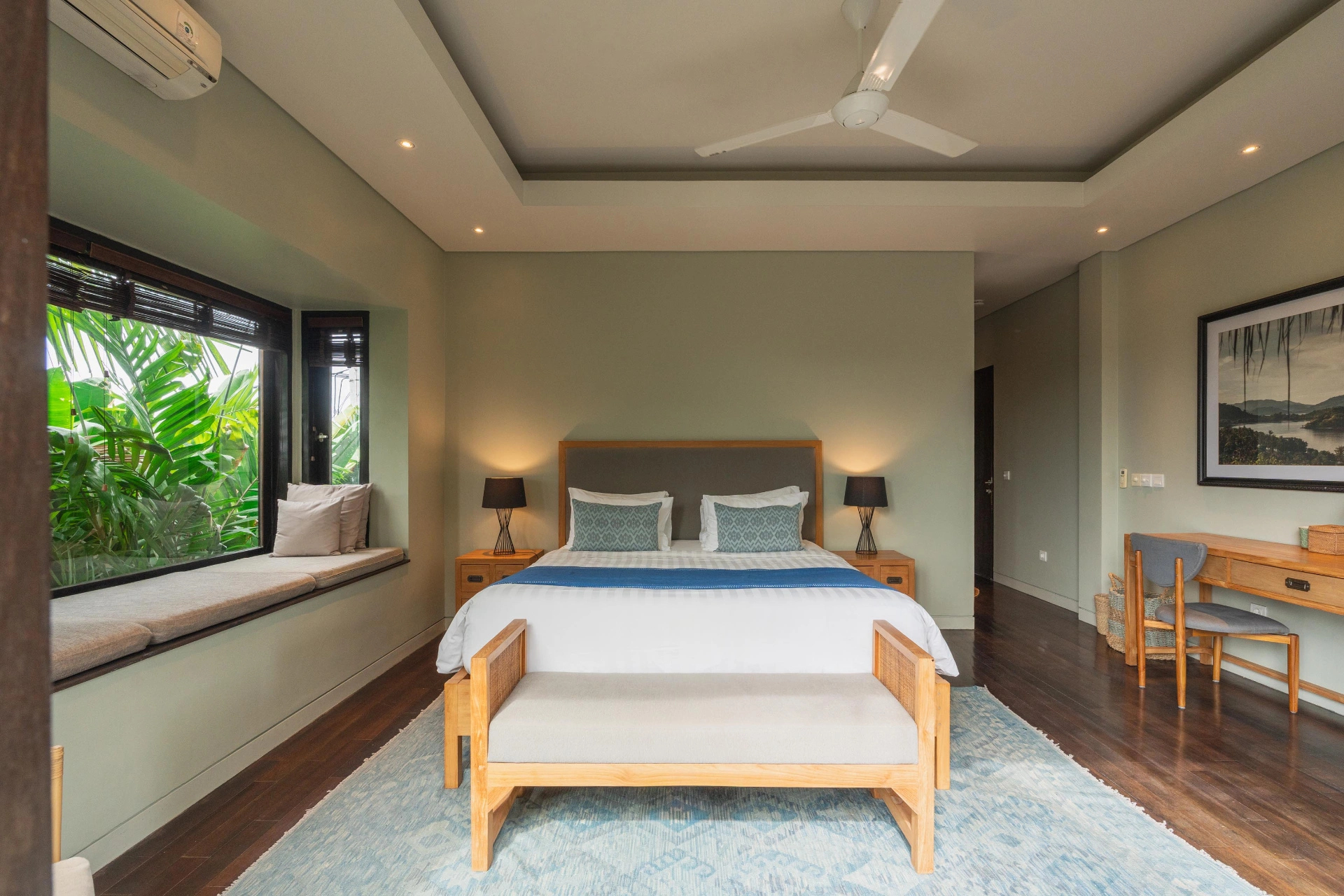 Villa Ixora - Spacious 4BR Villa near Canggu Beach & Restaurants, 4-bed villa for rent in Canggu – photo 2 of 15