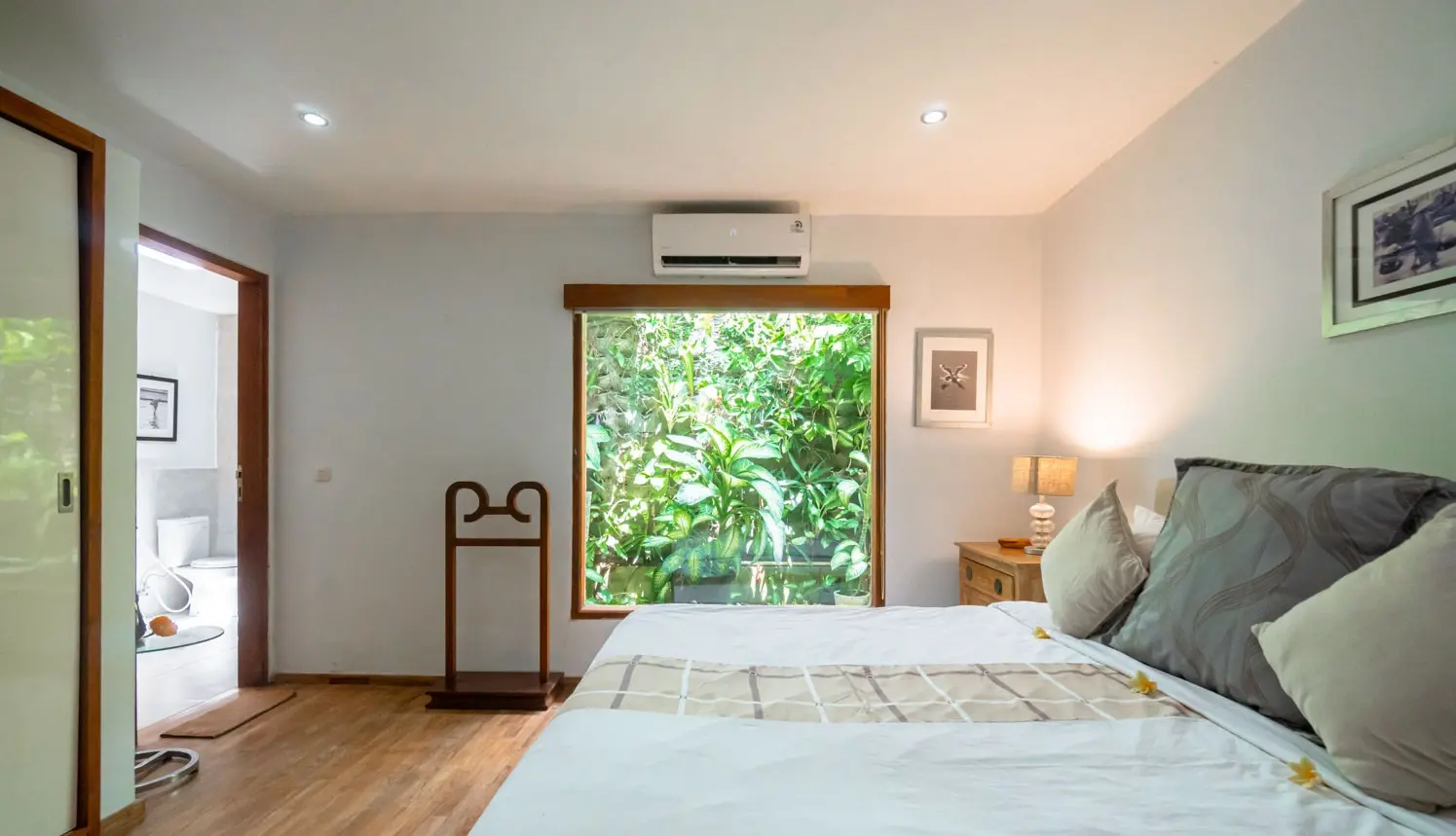 Modern 3BR Villa w/ Private Pool and Home Office, 3-bed villa for rent in Canggu – photo 5 of 10