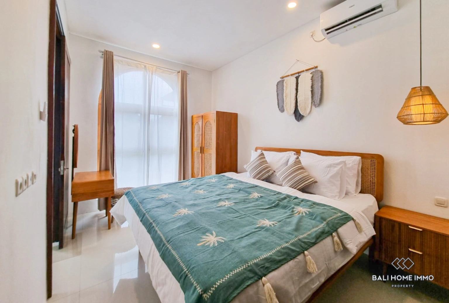 Newly Renovated 2 Bedroom Villa for Rent in Bali Berawa, 2-bed villa for rent in Canggu – photo 14 of 14