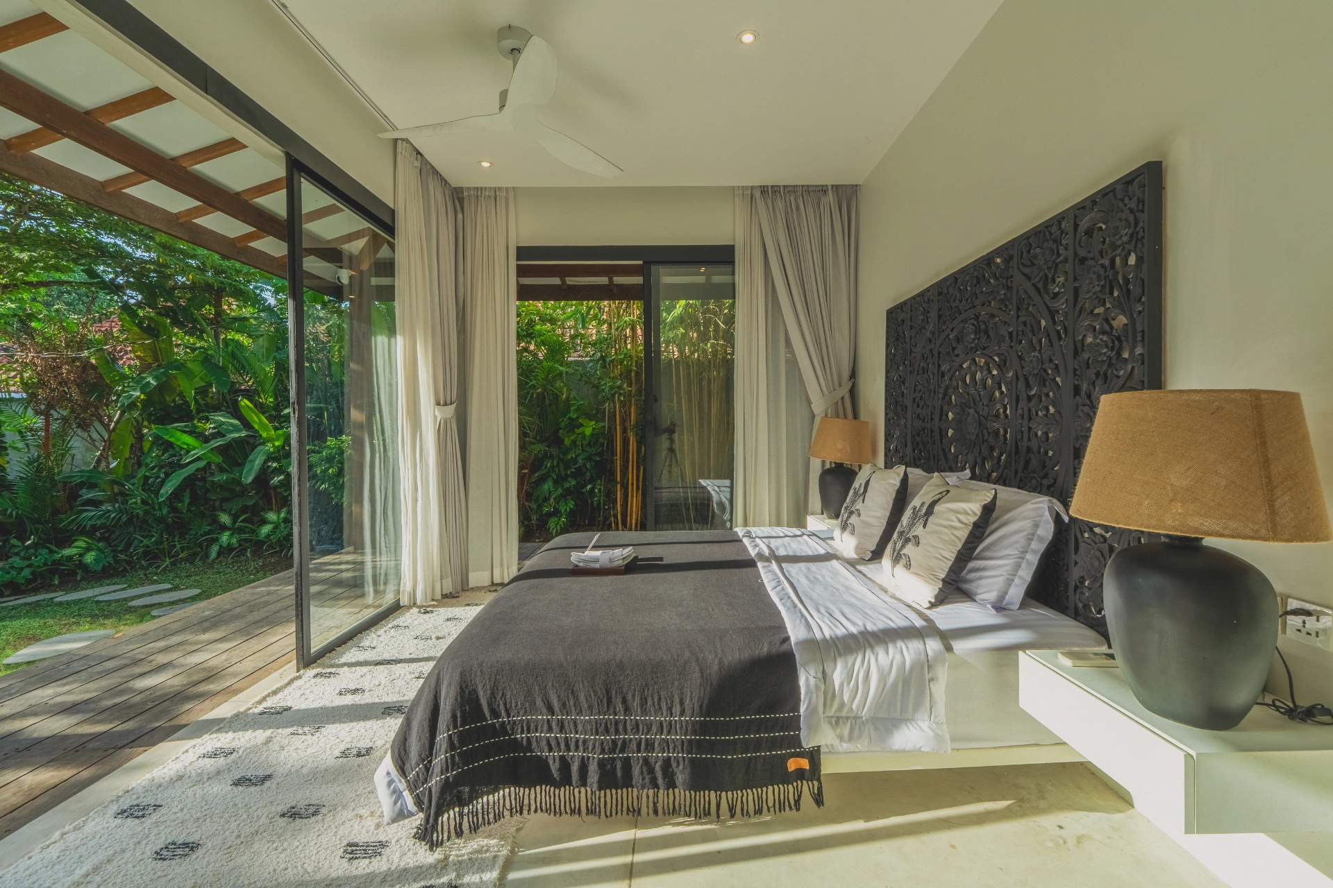 Tropical Luxury 5BR Villa in Canggu | Villa Kiki, 5-bed villa for rent in Canggu – photo 5 of 15