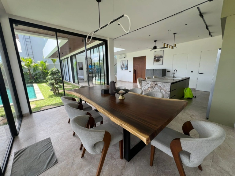 Villa Belkin Ubud - Brand New Luxury Modern 3-Bedroom Villa with Rice Field View, 3-bed villa for rent in Ubud – photo 4 of 15