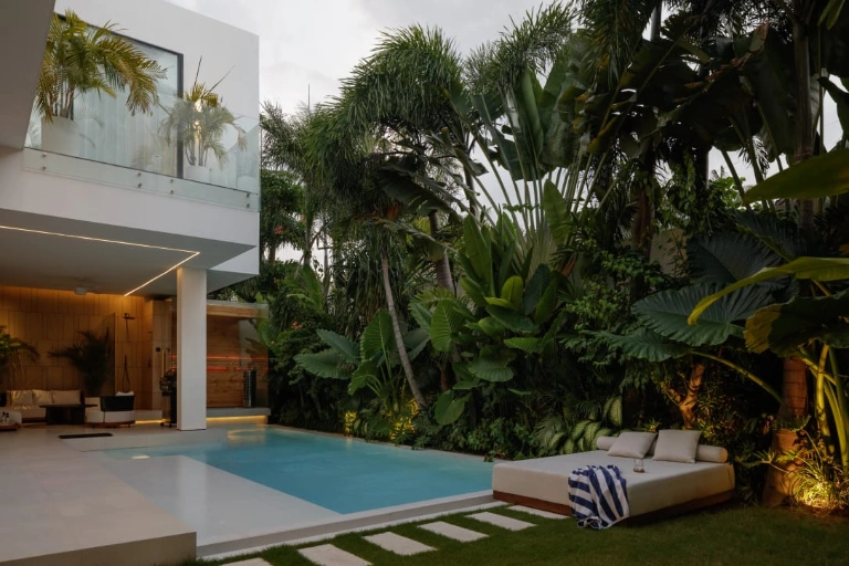 Villa For Rent 3 Bed In Berawa,Badung Bali, 3-bed villa for rent in Canggu – photo 11 of 15