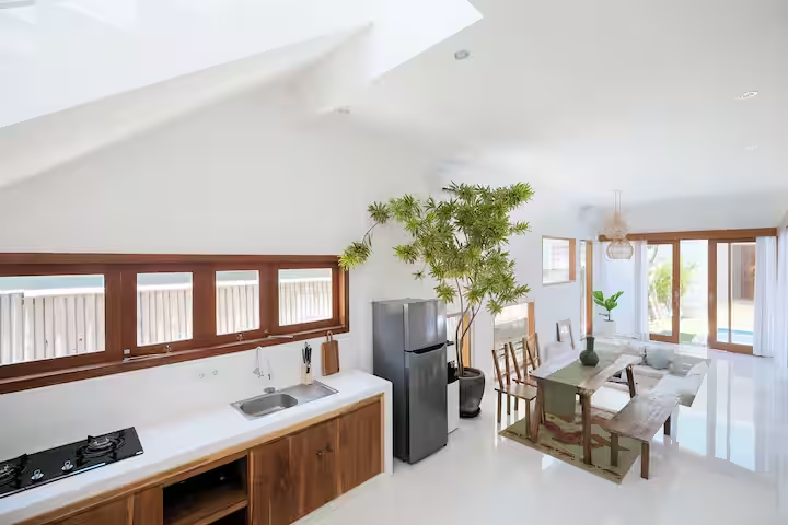 Brand-New 3-Bedroom Villa for Rent – Canggu (Beachside), 3-bed villa for rent in Canggu – photo 10 of 15