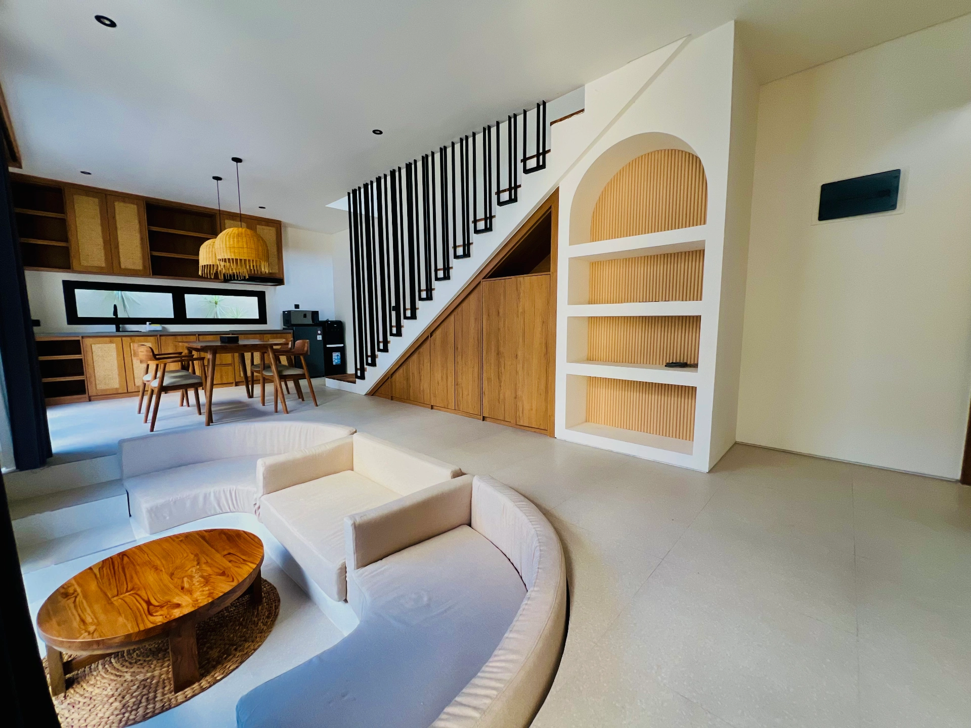 Brand New 1 Bedroom Villa 2 Minutes Away to Cemagi Beach, 1-bed villa for rent in Seseh – photo 3 of 15