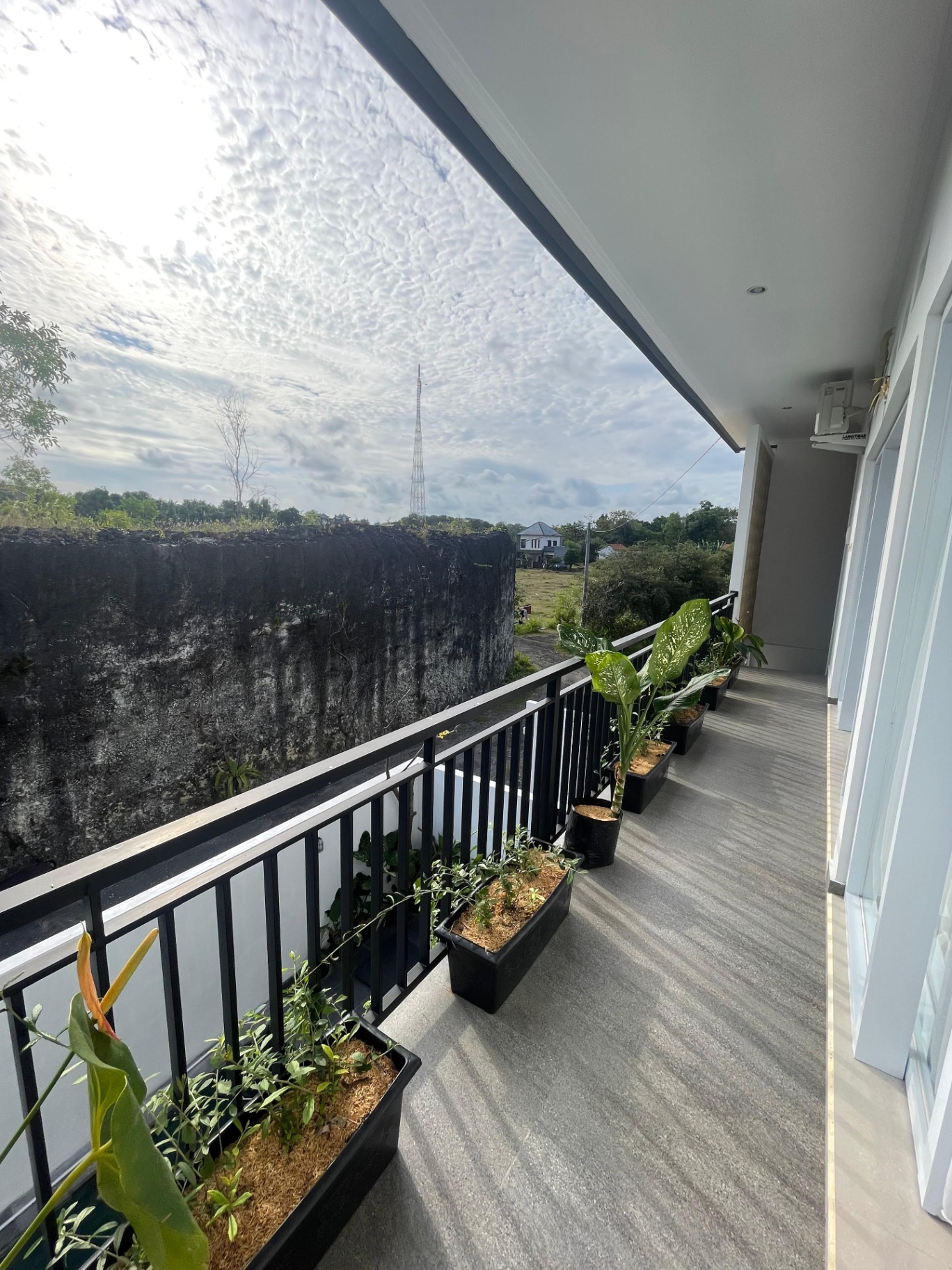 Villa Tropical Modern Located in Quite Area Kutuh, 2-bed villa for rent in Nusa Dua – photo 5 of 14