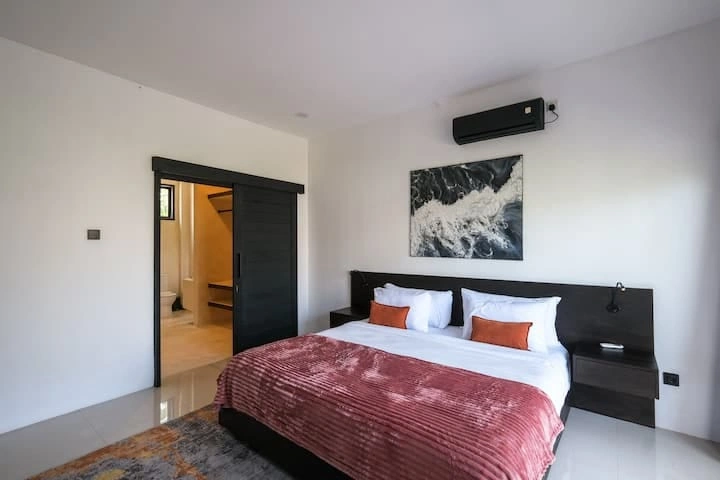 Villa For Rent 4 Bed In Pererenan,Badung Bali, 4-bed villa for rent in Pererenan – photo 12 of 15