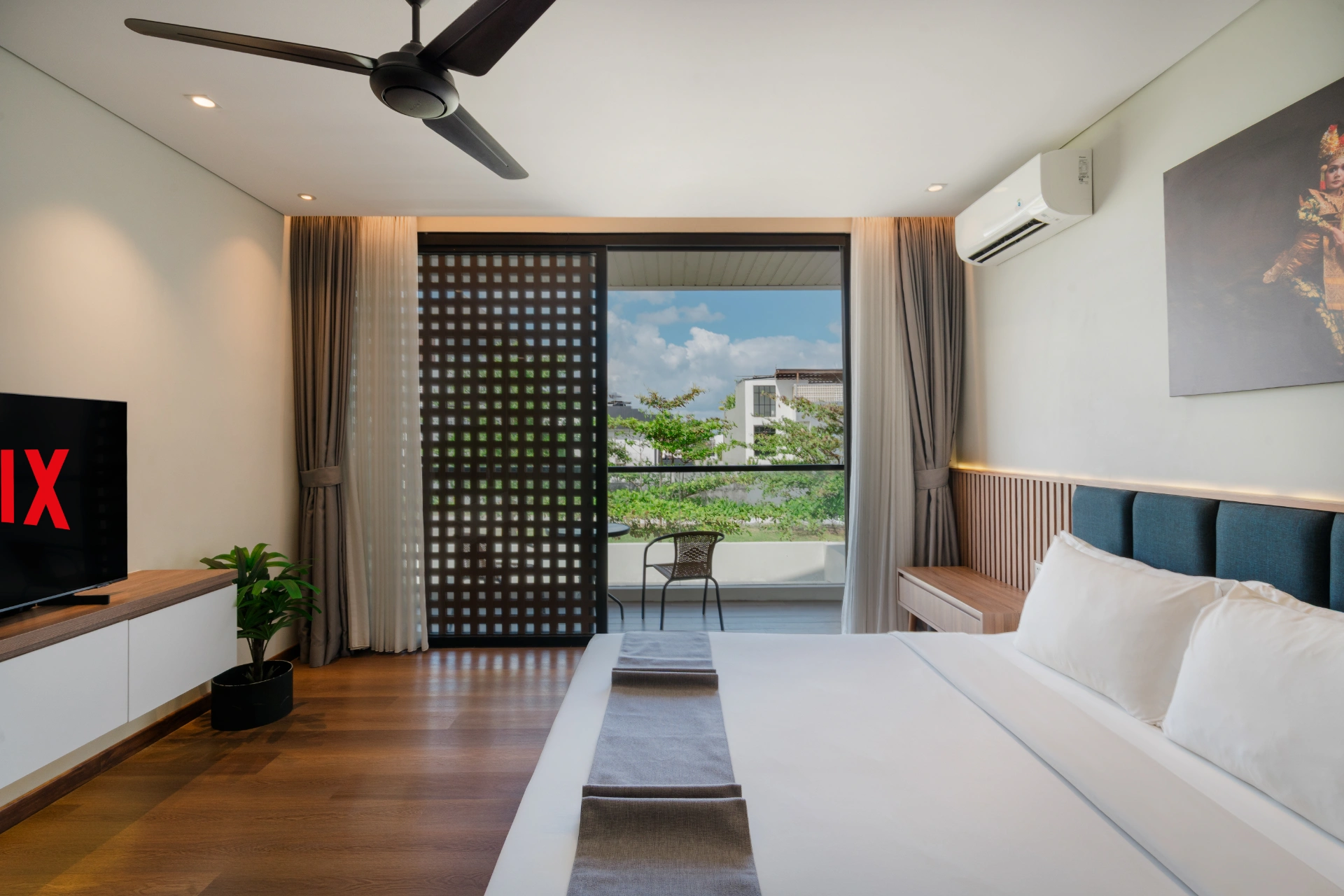 Evita - Pool Villa with Garden Balcony, Berawa, 2-bed villa for rent in Canggu – photo 13 of 15