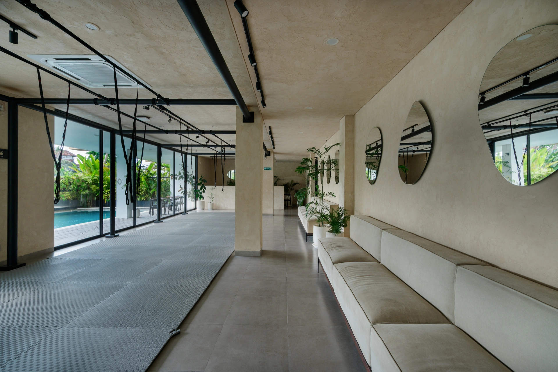 Sunny Bloom Natural - 1BR Pool Suite, Near Batu Belig Beach, 1-bed villa for rent in Canggu – photo 7 of 15