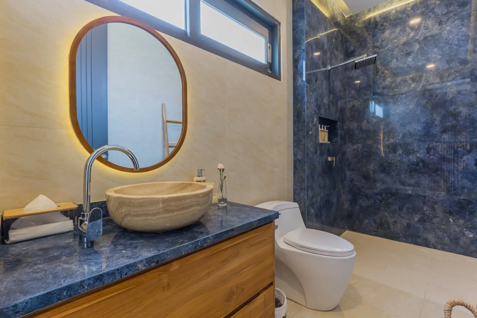 Luxury 3BR Villa w/ Pool and Rooftop Patio, 3-bed villa for rent in Canggu – photo 10 of 15