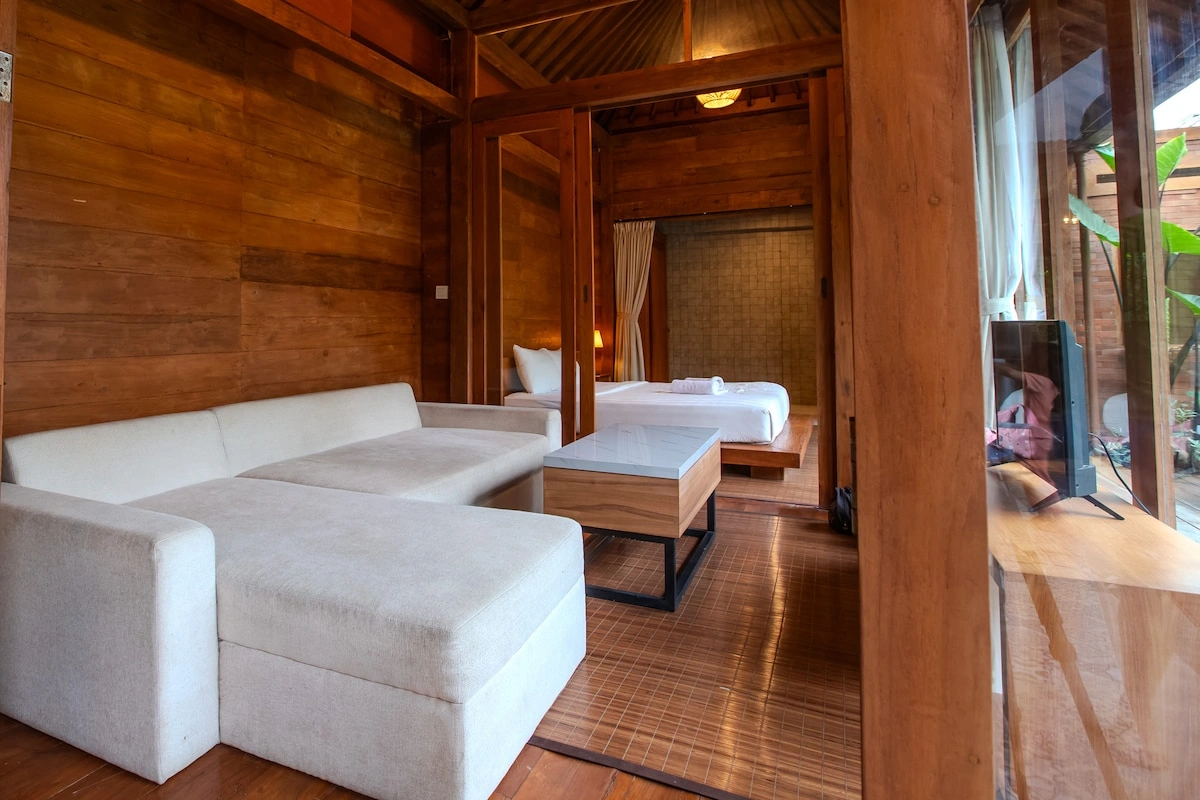 Swara Tenang a Cozy Wooden with Peaceful Vibes, 2-bed villa for rent in Tabanan – photo 13 of 15