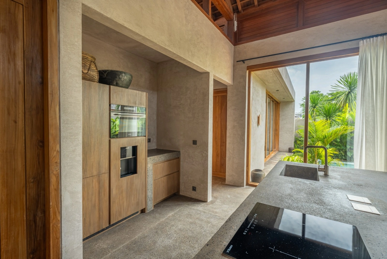 Monthlt Rent - Seseh - Walking Distance Toseseh Beach 2 Bedrooms Villa, 2-bed villa for rent in Canggu – photo 7 of 14
