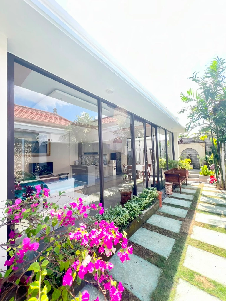 3BR VILLA FOR RENT Babakan, Canggu Beautiful Rice Field View, 3-bed villa for rent in Canggu – photo 2 of 15