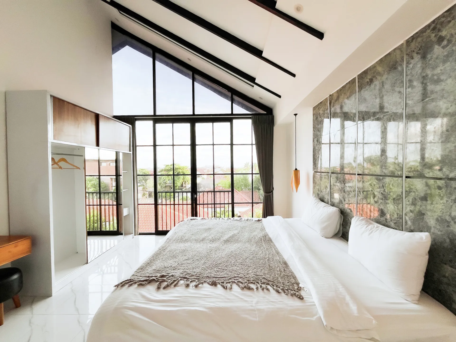 Chic 3BR Apartment at Seminyak - Loft 360 'Unit Canggu', 3-bed villa for rent in Seminyak – photo 11 of 12
