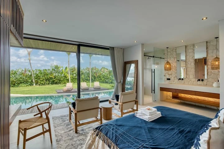 Villa For Rent 5 Bed In Tumbak Bayuh,Badung Bali, 5-bed villa for rent in Pererenan – photo 4 of 15