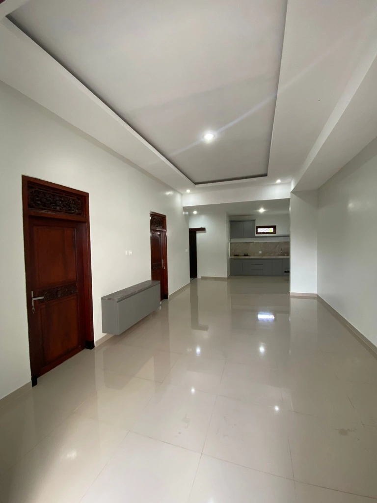 Unfurnished House Located at Kerobokan, 2-bed villa for rent in Kuta – photo 3 of 9