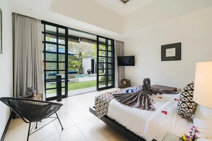 Villa For Rent 2 Bed In Umalas,Kerobokan Bali, 2-bed villa for rent in Canggu – photo 3 of 15