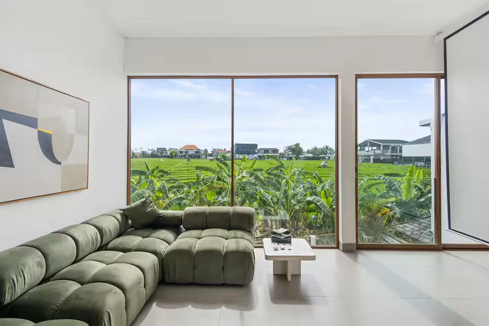 3 Modern Villa Fully Furnished in Berawa, 3-bed villa for rent in Canggu – photo 4 of 15