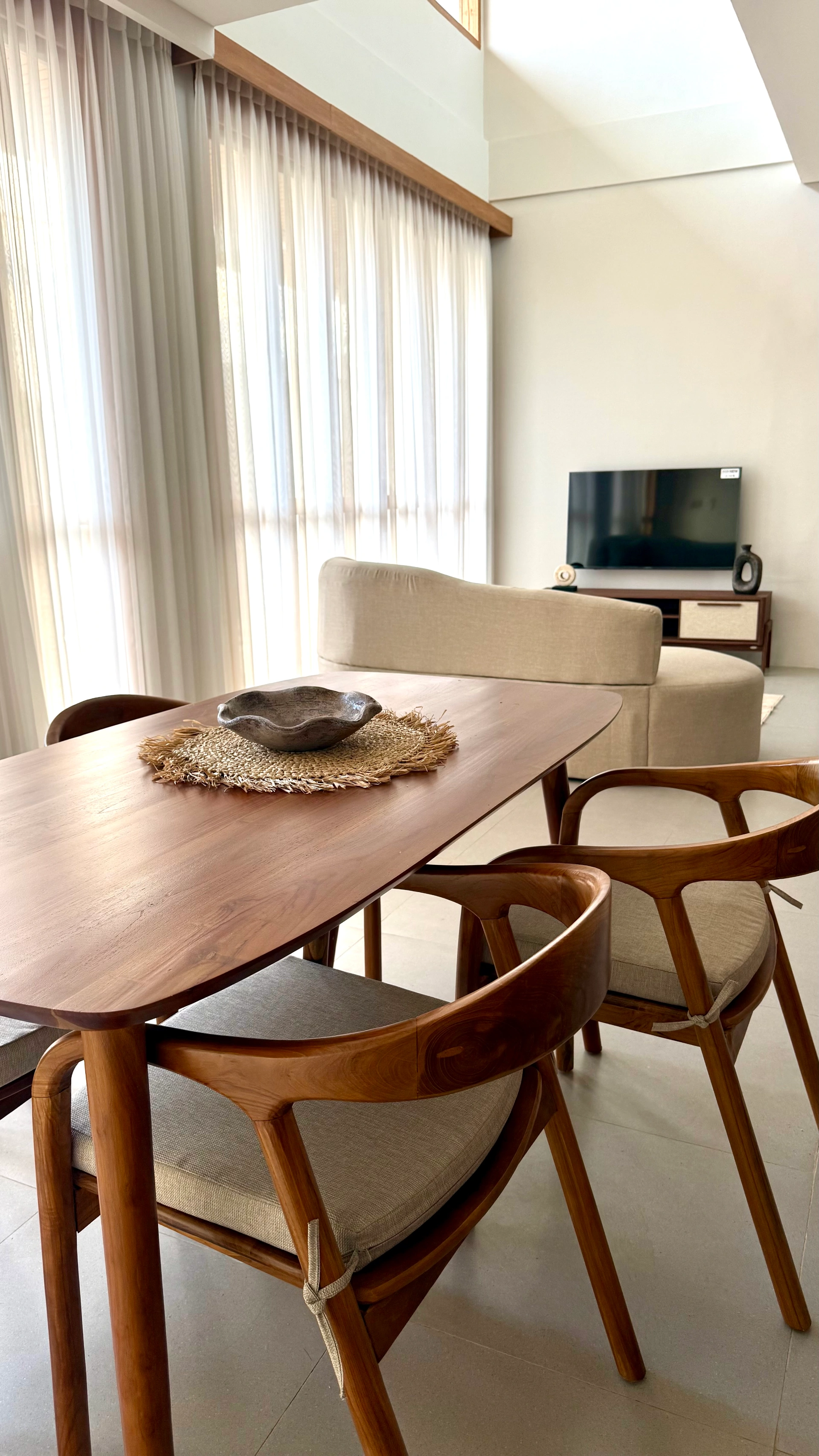 3-Bedroom Villa with Rooftop and Private Pool in Cemagi, 3-bed villa for rent in Seseh – photo 9 of 10