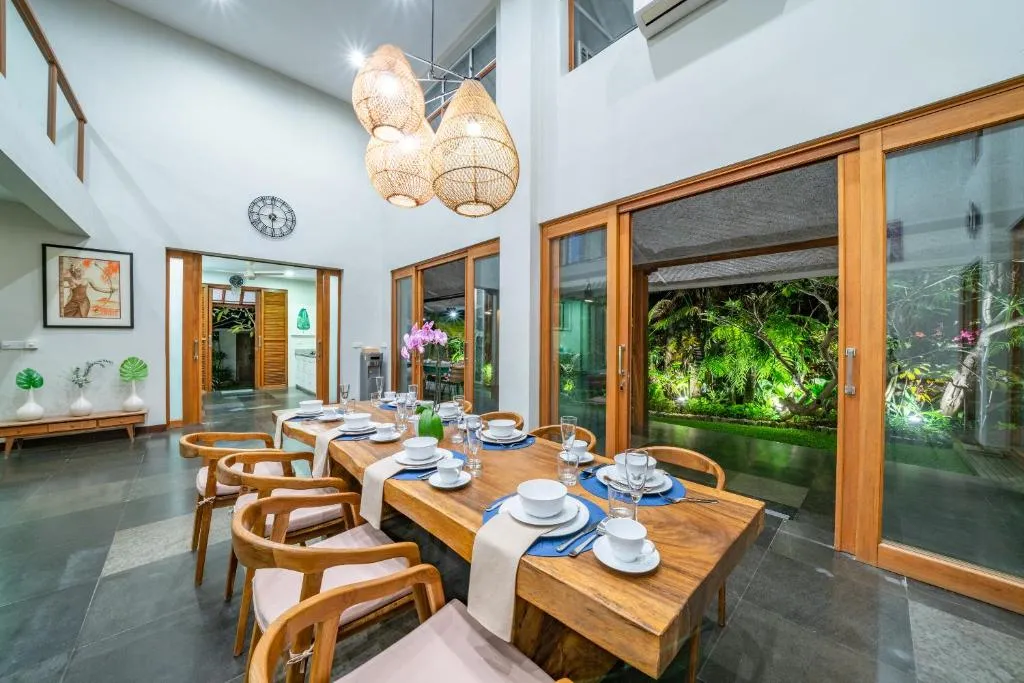 4BR Villa in Canggu, 4-bed villa for rent in Canggu – photo 10 of 15