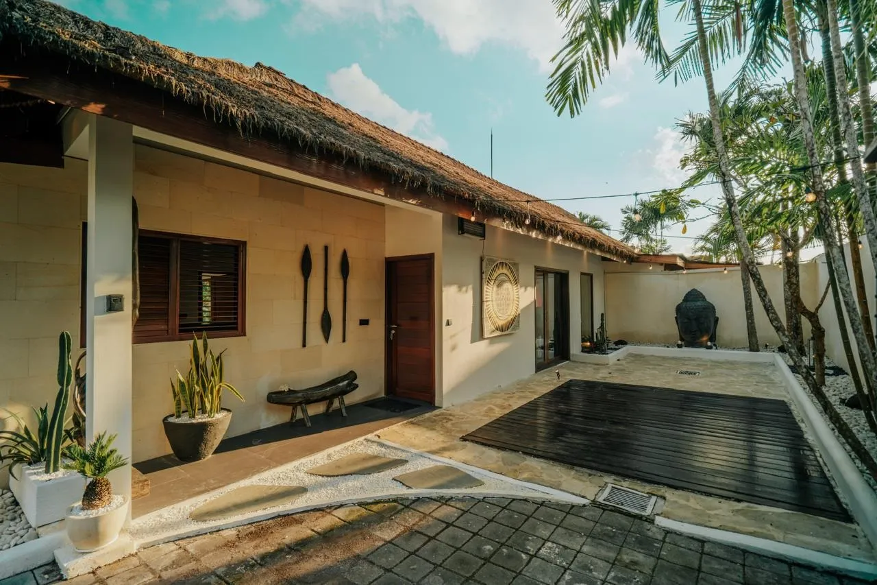 Villa For Rent 4 In Jl Nakula,Buduk Mengwi Bali, 4-bed villa for rent in Tabanan – photo 4 of 15