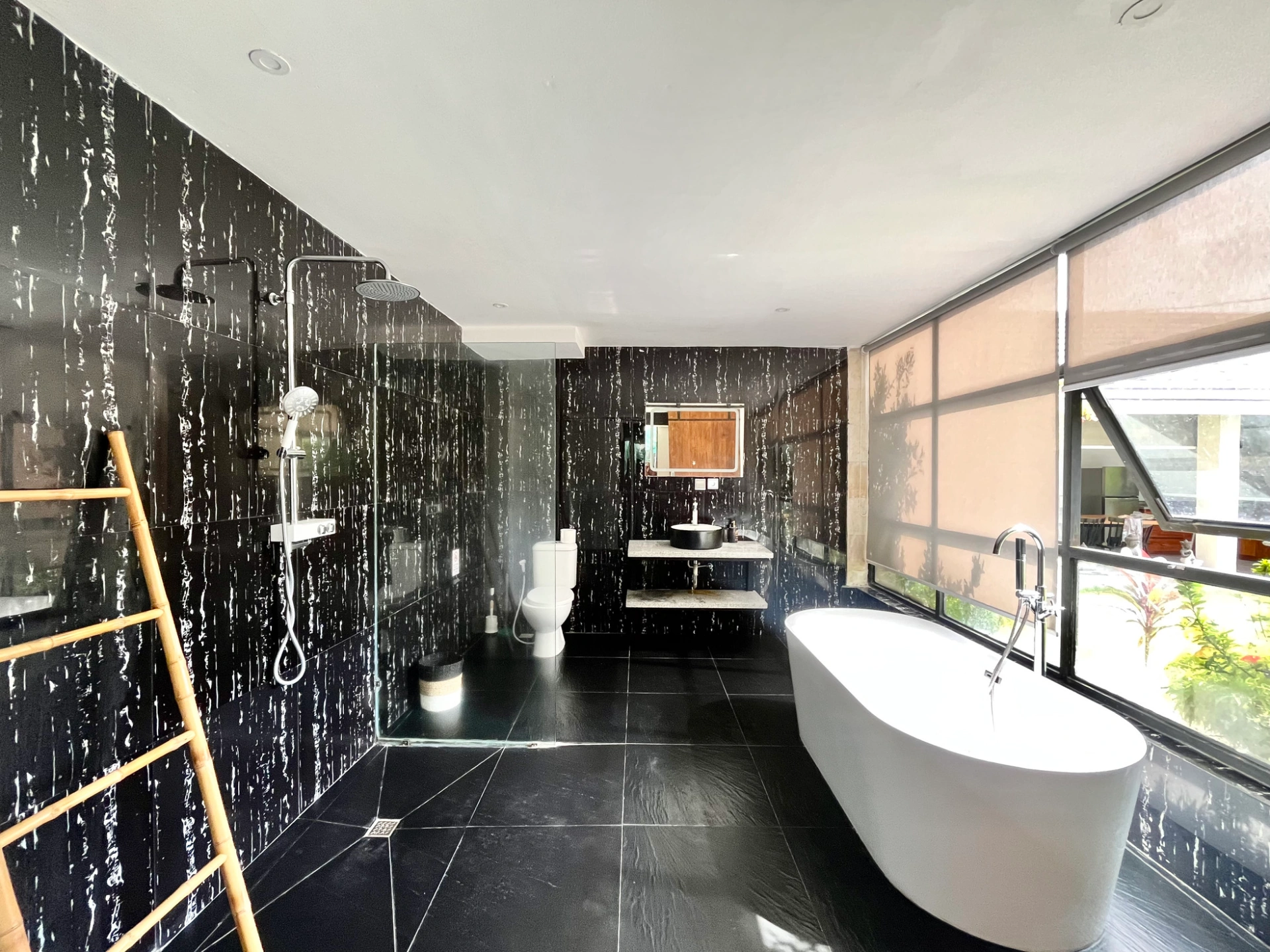 Villa Catherine - 4br Family Villa In Tumbak Bayuh, 4-bed villa for rent in Pererenan – photo 15 of 15