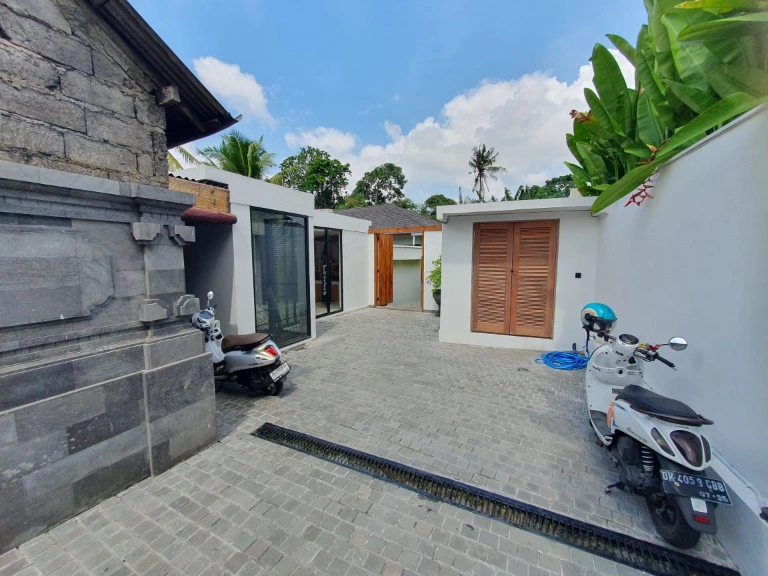 5BR Villa at Cepaka Munggu for Yearly Rent or Leasehold, 5-bed villa for rent in Canggu – photo 13 of 15