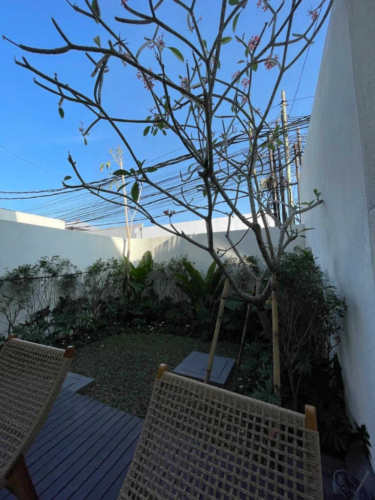 Leashold 24 Years Villa Modern Style in the Heart of Seminyak, 4-bed villa for sale in Seminyak – photo 14 of 15