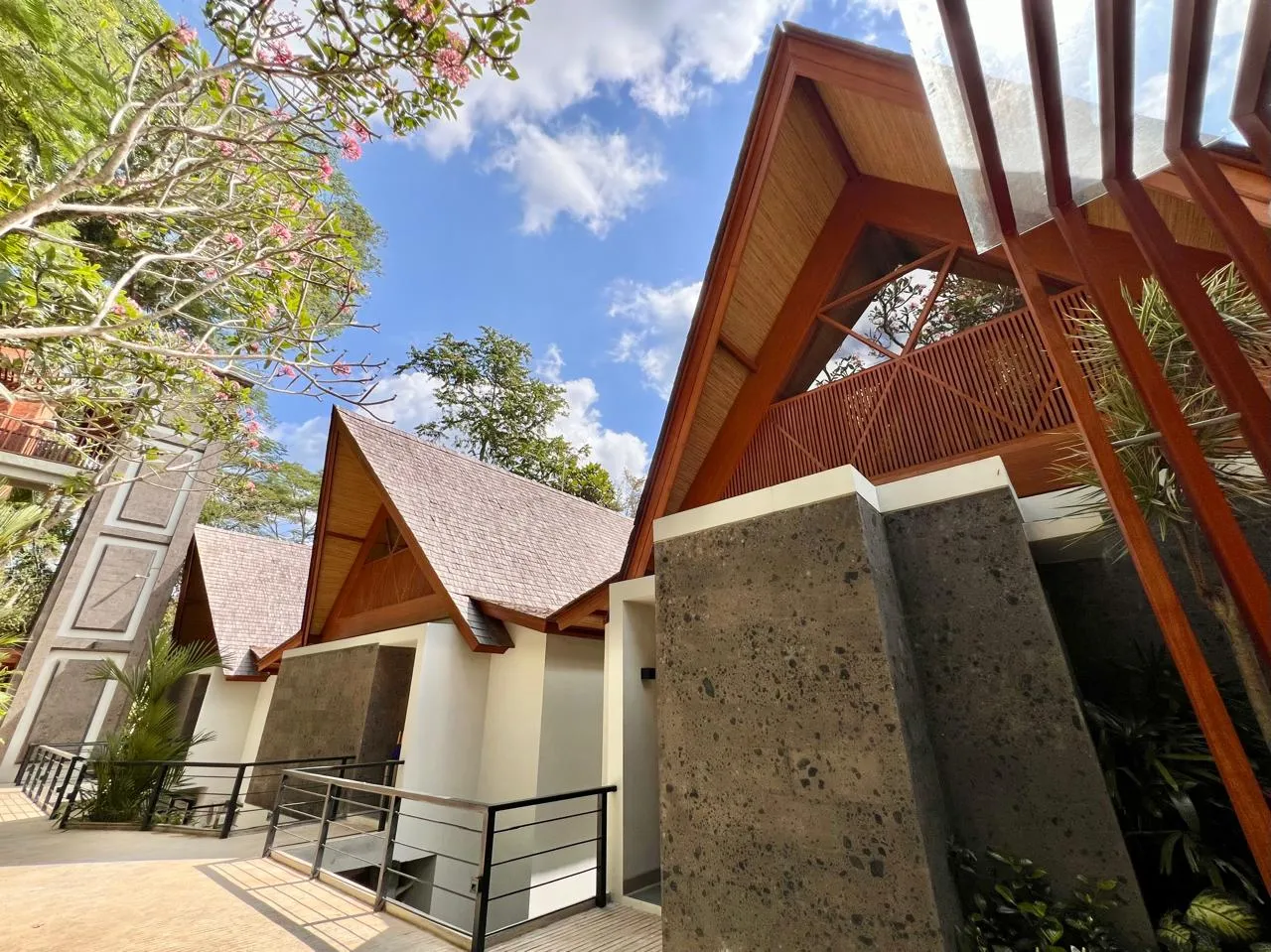 Ridgeline 1BR Villa w/ Rooftop Patio and River Views, 1-bed villa for rent in Ubud – photo 15 of 15