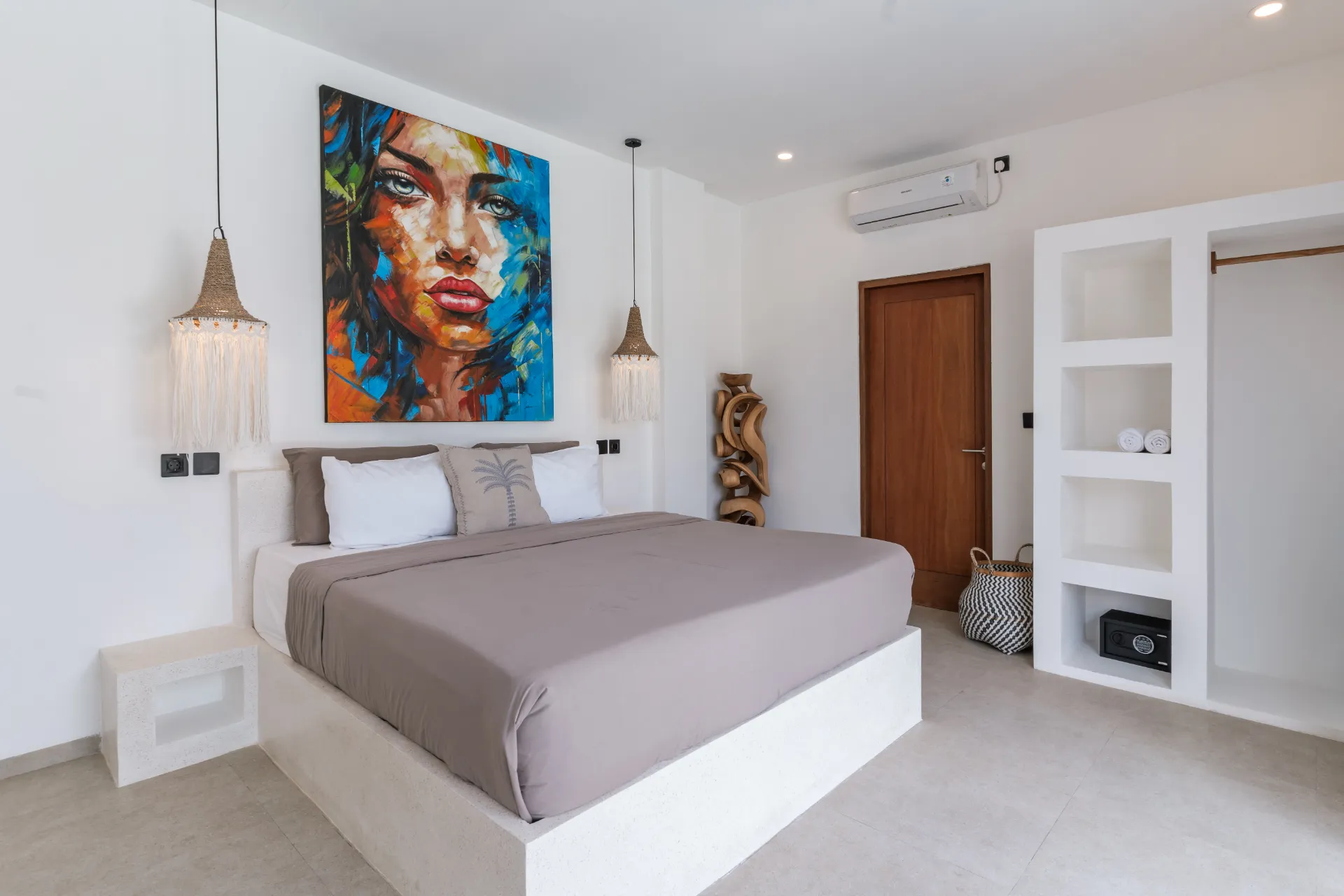 Luxe 3BR Villa w/ Rooftop, Billiard & Large Pool – 10 Min to Canggu, 3-bed villa for rent in Pererenan – photo 5 of 15