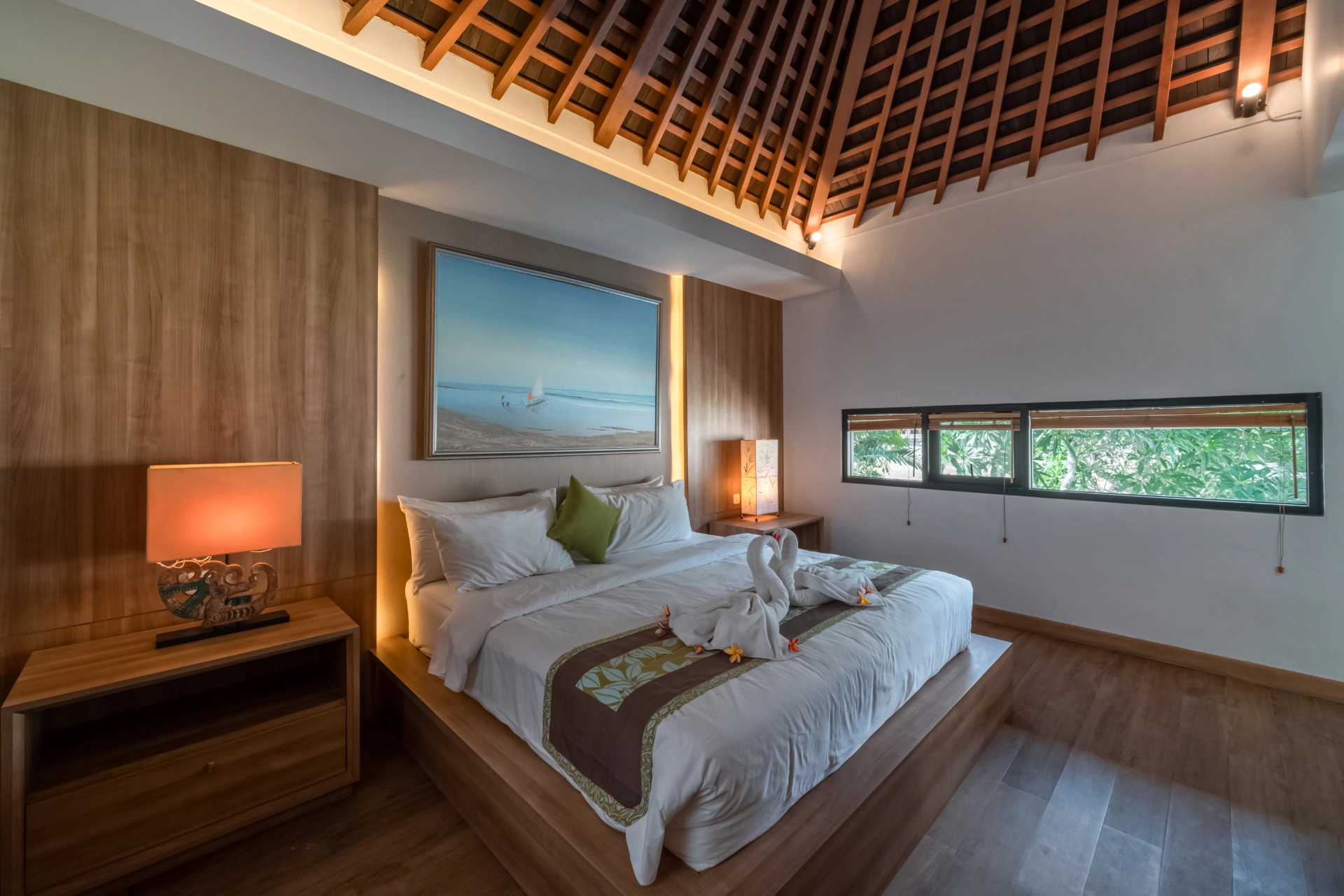 Luxe Balinese Escape: 4BR Villa in Seminyak, 4-bed villa for rent in Seminyak – photo 3 of 15