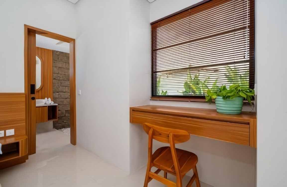 3-Bedroom Villa with Garden & Pool in Dalung, 3-bed villa for rent in Canggu – photo 11 of 15