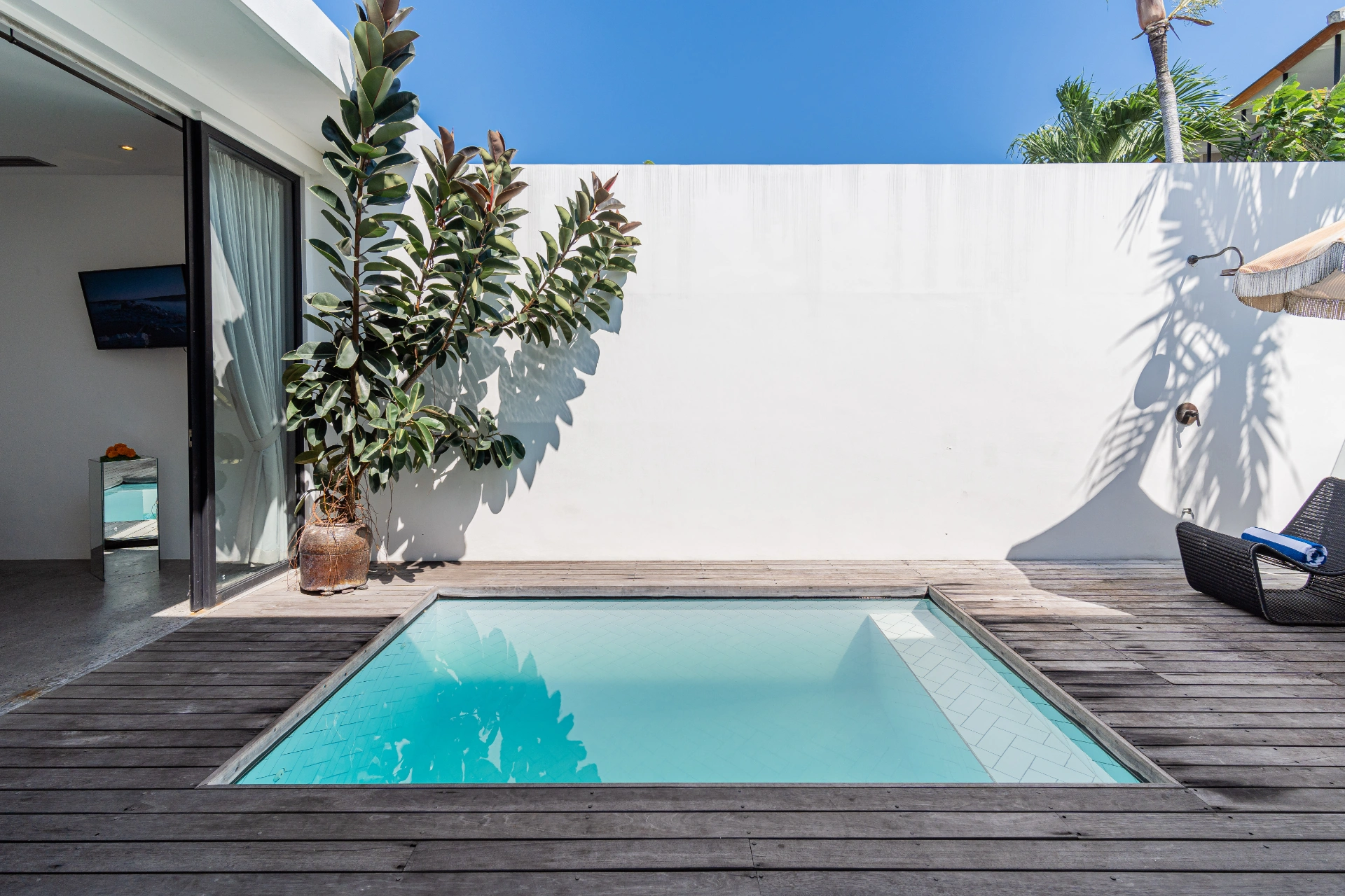 Modern 1BR Pool Villa • 6 Mins to Finns • Private Oasis, 1-bed villa for rent in Canggu – photo 13 of 15