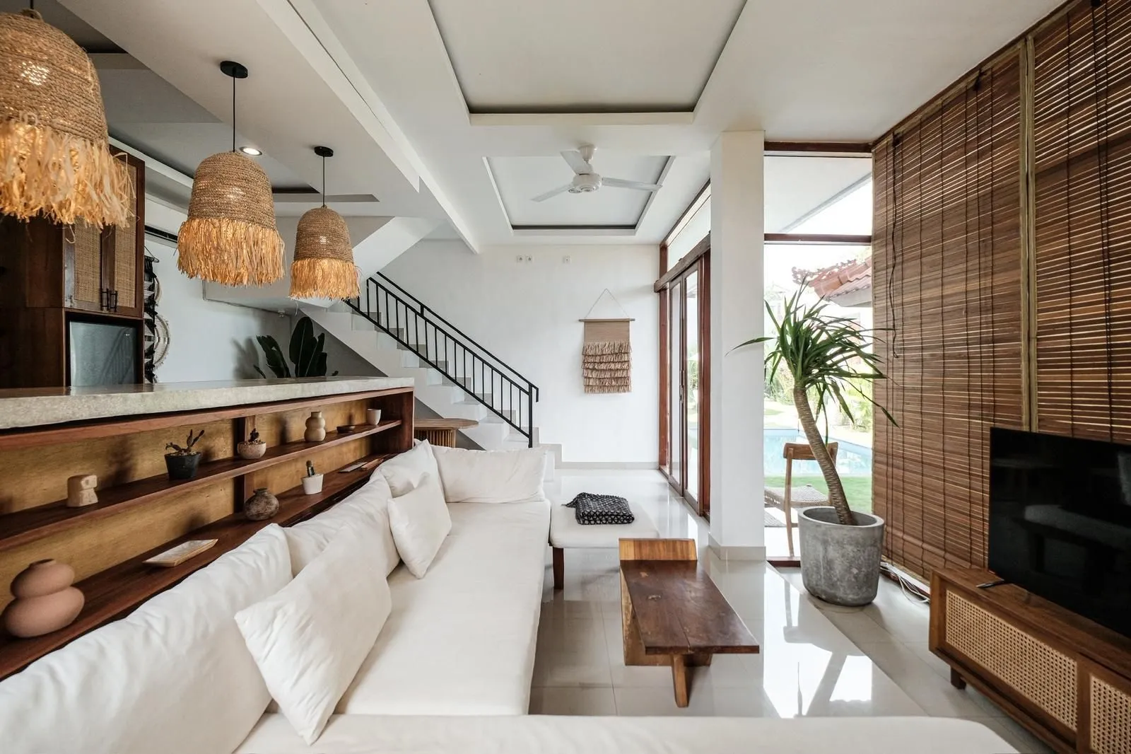 Villa For Rent 3 Bed In Tumbak Bayuh,Badung Bali, 3-bed villa for rent in Pererenan – photo 6 of 15